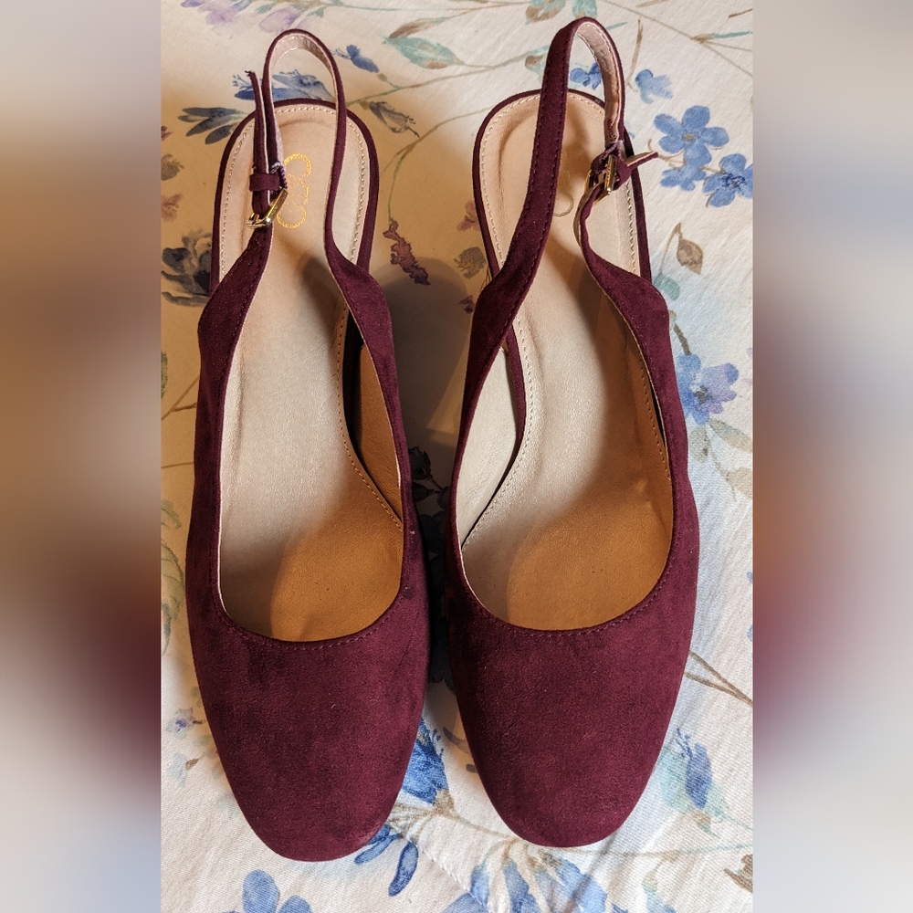 Faux Suede heels, burgundy, 9.5